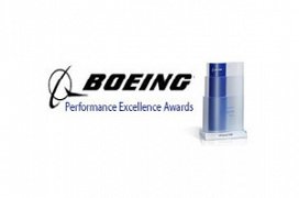 Brady nhận giải thưởng hoạt động xuất sắc của Boeing